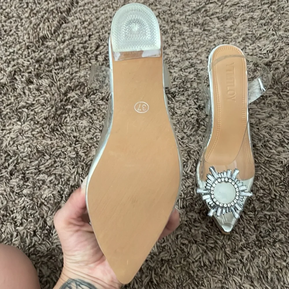 Heels - Picture 2 of 2